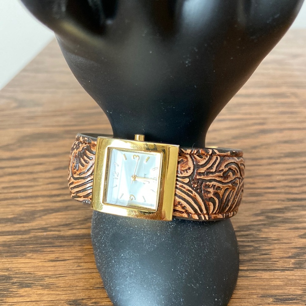 Cuff watch